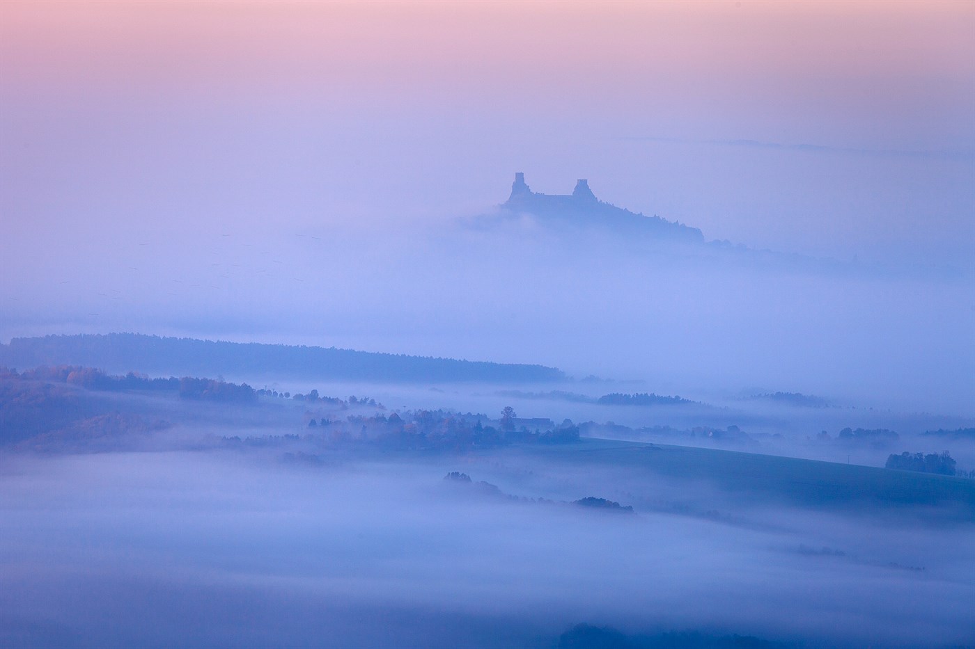 Trosky Castle, photo