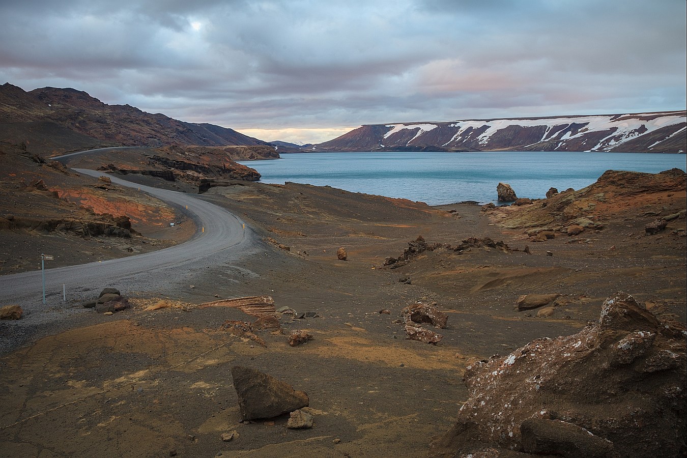 Kleifarvatn Lake, photo