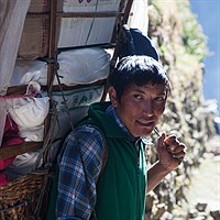 Porter in Namche Bazaar